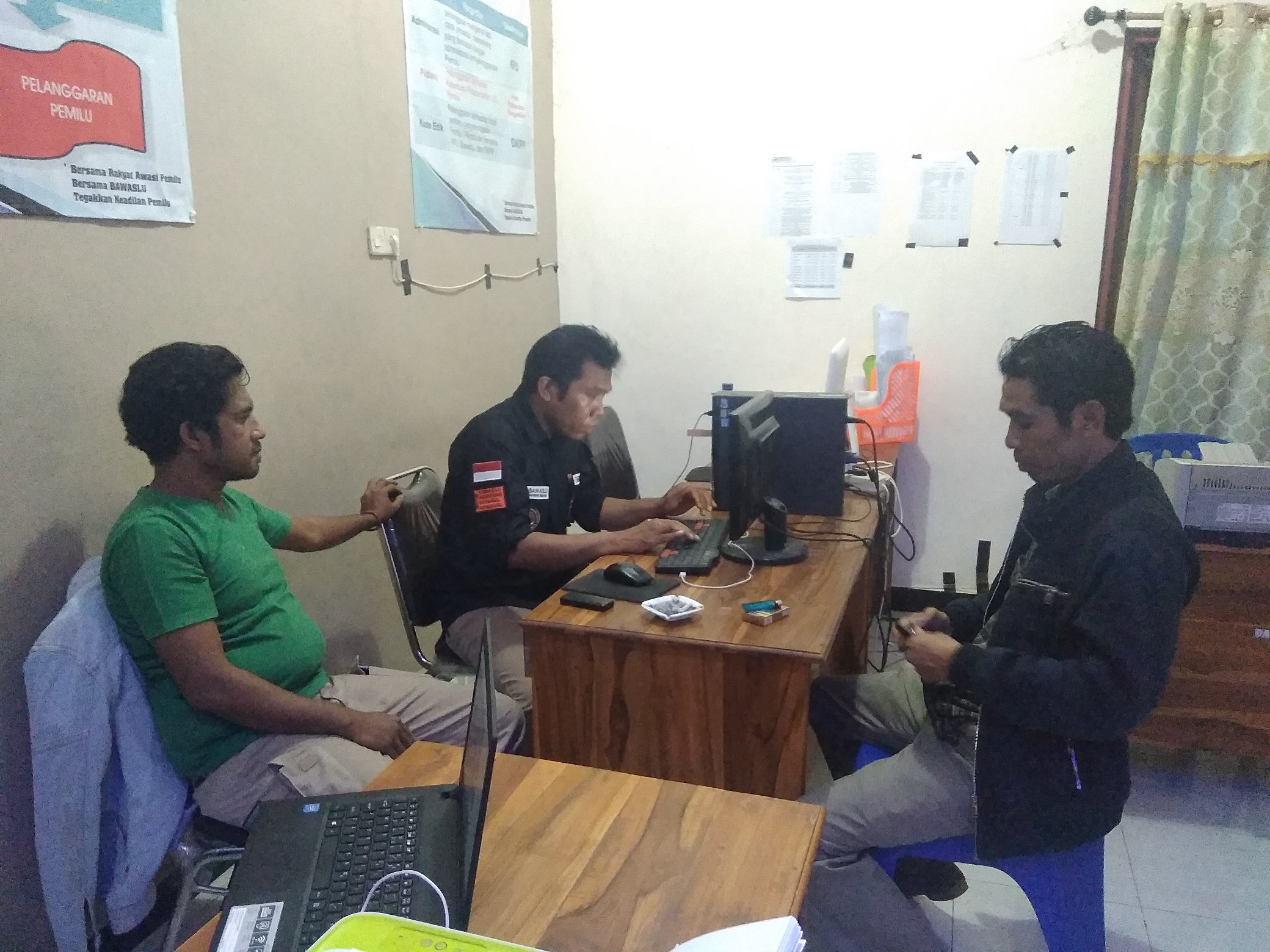 Terlapor An. Oktavianus Oba Nata Memenuhi Undangan Klarifikasi Bawaslu Kabupaten Sumba Barat Daya