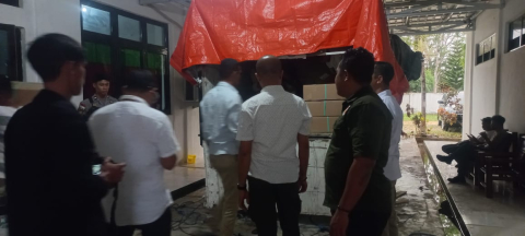 pengawasan logistik